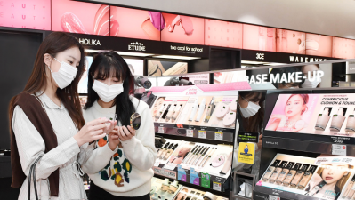 CJ Olive Young has collaborated with IBK to establish a KRW100bn fund to support beauty SMEs. [Olive Young]